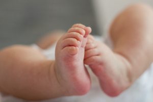 baby-feet-2612403_1920